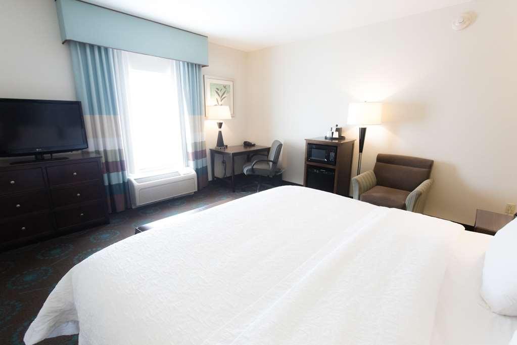 Hampton Inn & Suites Middlebury Room photo