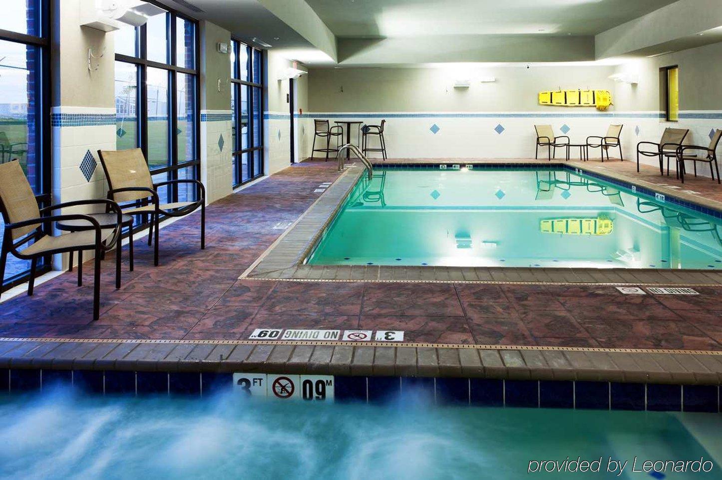 Hampton Inn & Suites Middlebury Facilities photo
